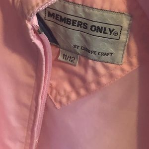 ❌SOLD off-site Rare Members Only by Europe Craft❌